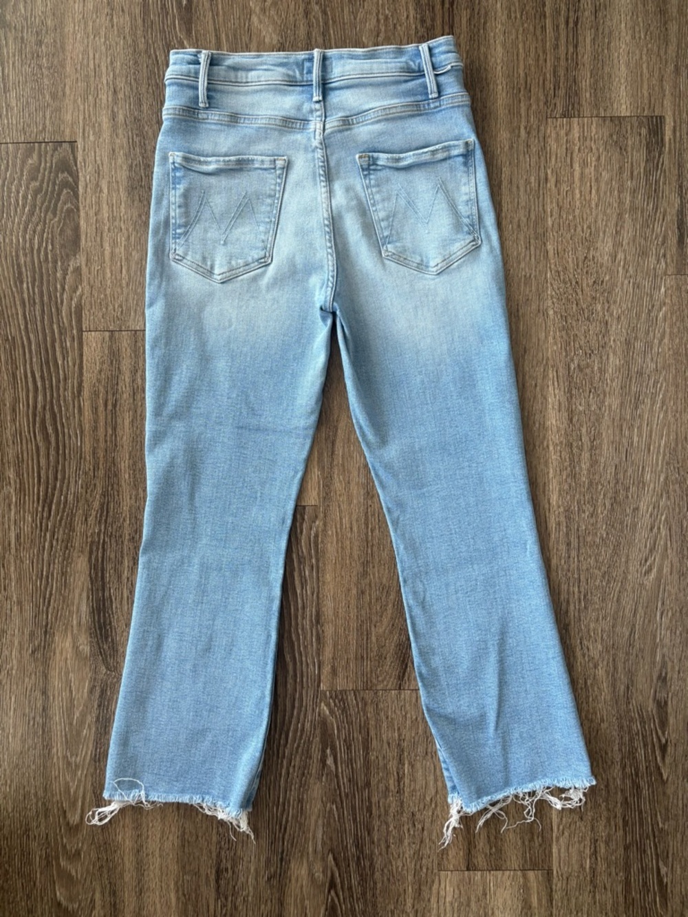 MOTHER Light Blue Frayed Ankle Crop Jeans in size 30 - Picture 14 of 16